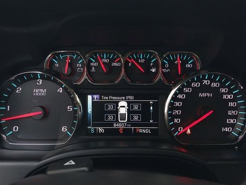 Used 2018 Chevrolet Silverado 1500 LT w/ All Star Edition image 19