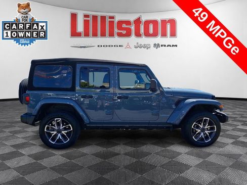 Used 2024 Jeep Wrangler Unlimited AWD/4WD image 4