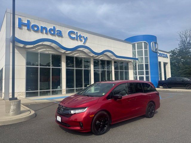 Used 2024 Honda Odyssey Sport image 2
