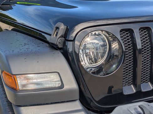 Used 2020 Jeep Wrangler Sport AWD/4WD image 9
