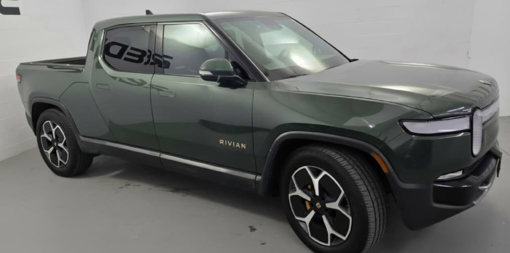 Used 2023 Rivian R1T Adventure Quad AWD/4WD image 5