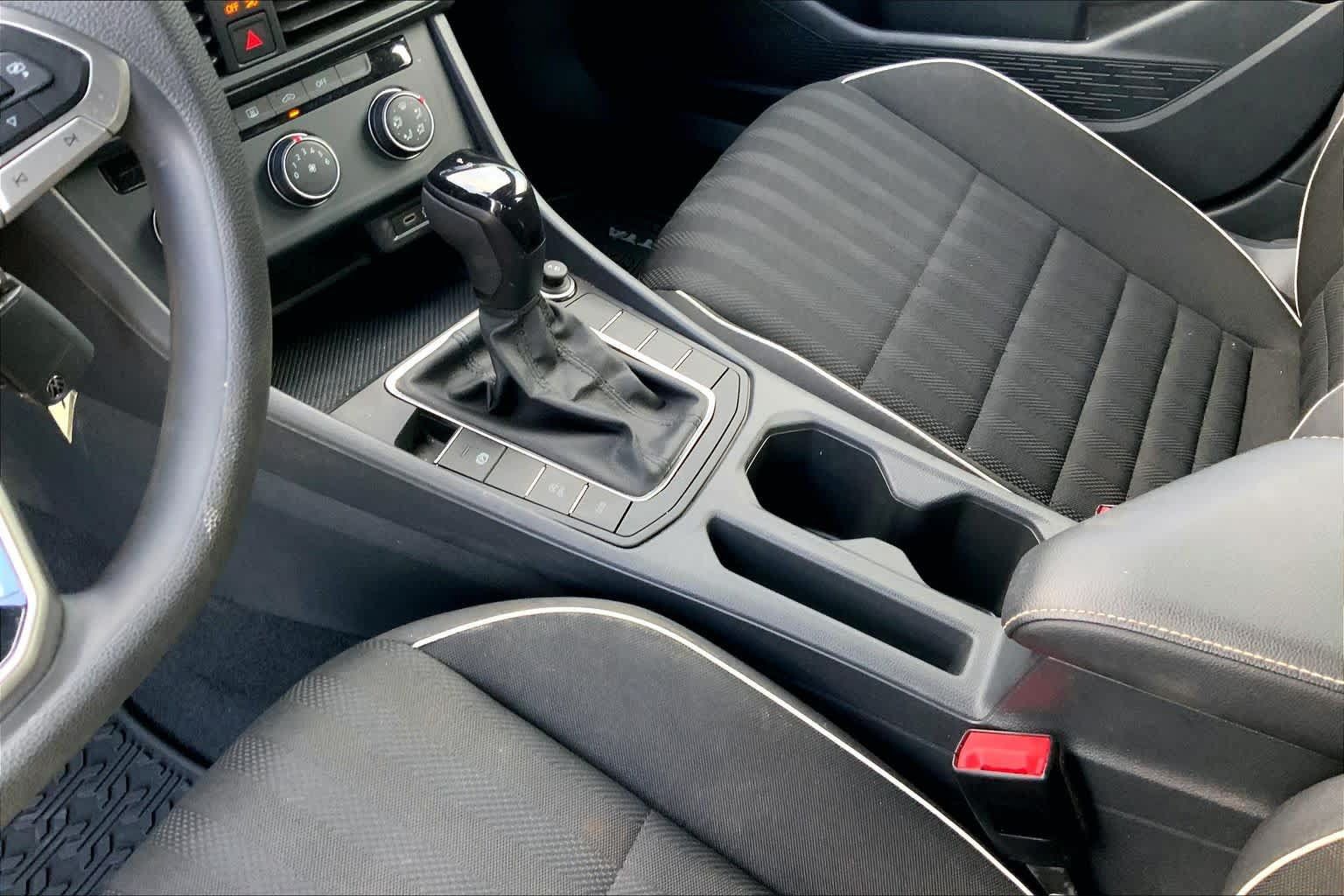 Used 2022 Volkswagen Jetta Sport FWD image 16
