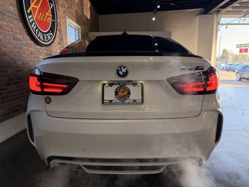 Used 2015 BMW X6 M image 5