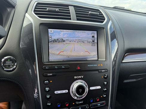 Used 2019 Ford Explorer Platinum image 20