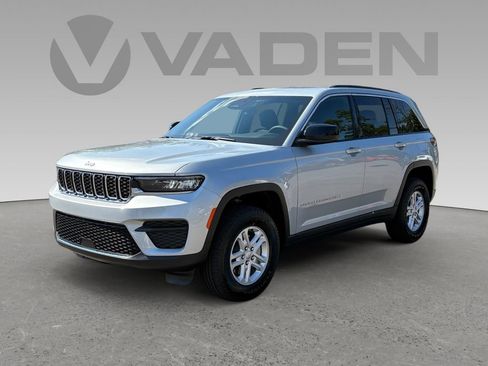 New 2025 Jeep Grand Cherokee Laredo image 24