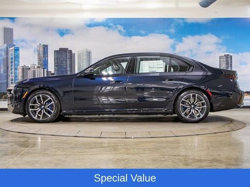 Used 2025 BMW 750e xDrive w/ Executive Package AWD/4WD image 6