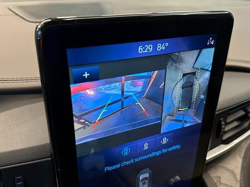 Used 2020 Ford Explorer Platinum w/ Premium Technology Package image 13