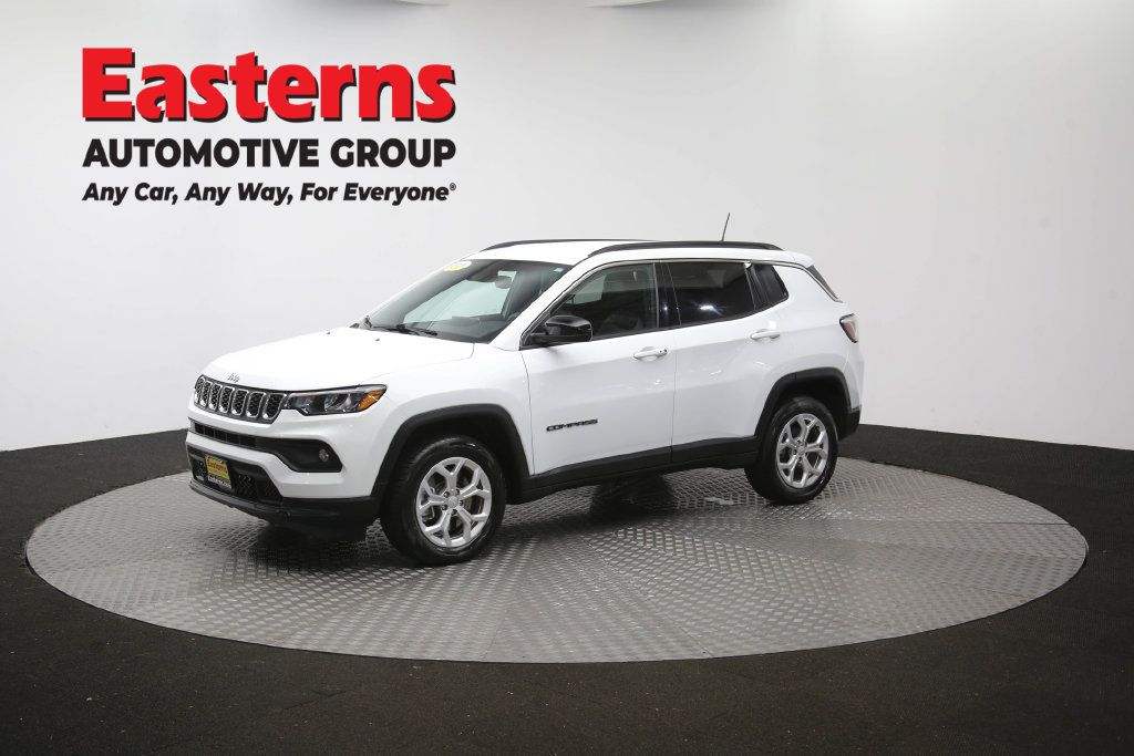 Used 2024 Jeep Compass Latitude AWD/4WD image 58