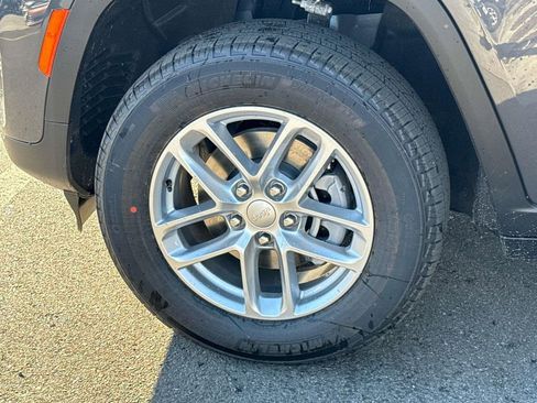 New 2025 Jeep Grand Cherokee Laredo X image 38
