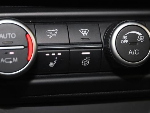 Used 2019 Alfa Romeo Stelvio Ti Sport w/ Quick Order Package 22S Sport AWD/4WD image 8