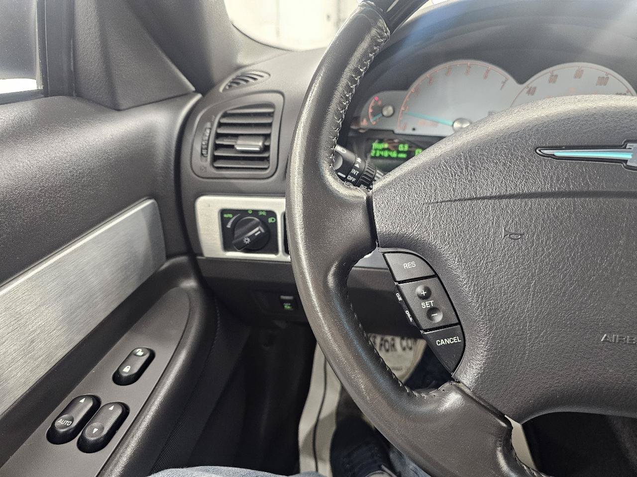 Used 2002 Ford Thunderbird RWD image 11