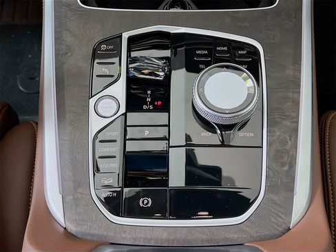 New 2026 BMW X5 M60i w/ Executive Package image 20