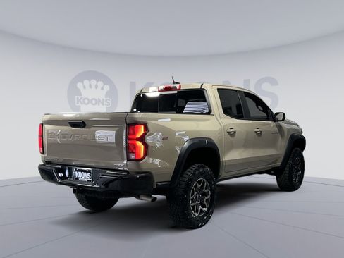 Used 2024 Chevrolet Colorado ZR2 w/ Technology Package image 16