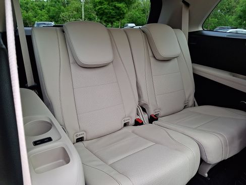 Certified 2024 Mercedes-Benz GLS 450 4MATIC image 10