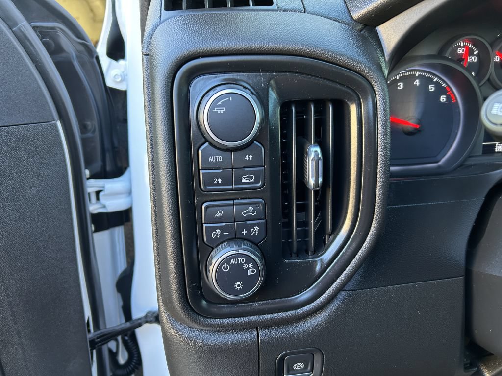 Used 2022 Chevrolet Silverado 1500 W/T w/ WT Safety Package AWD/4WD image 5