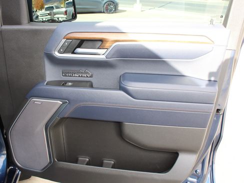 Used 2022 Chevrolet Silverado 1500 High Country w/ High Country Premium Package image 77