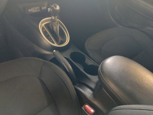 Used 2015 Kia Soul + image 26