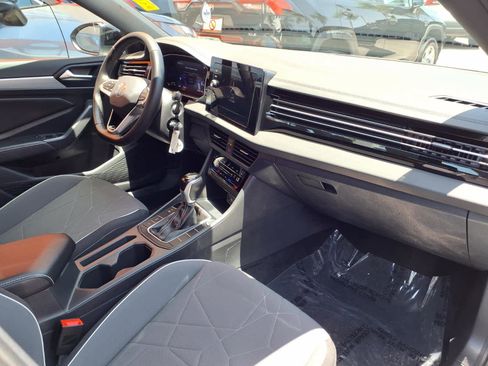Used 2025 Volkswagen Jetta Sport FWD image 23