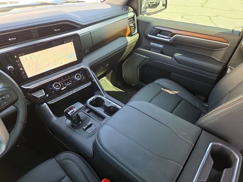 Used 2026 GMC Sierra 1500 Denali AWD/4WD image 19