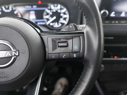 Used 2023 Nissan Rogue SV w/ SV Premium B Package image 28