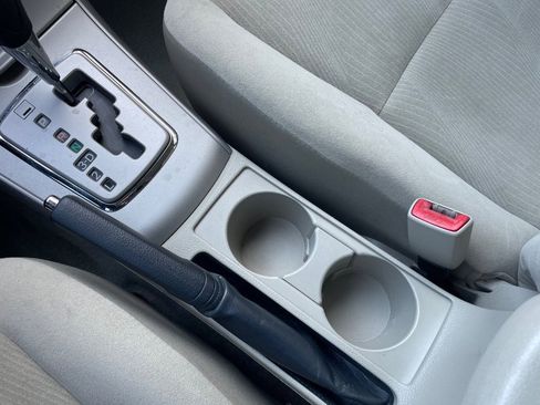 Used 2013 Toyota Corolla LE image 38