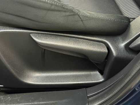 Used 2016 MAZDA MAZDA3 i Touring w/ Popular Equipment Package image 26