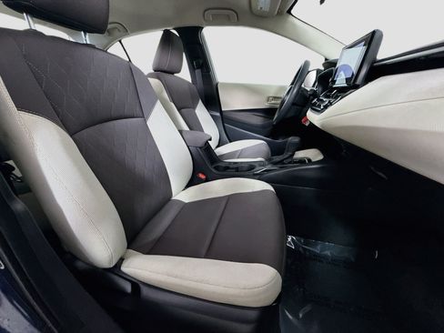 Used 2025 Toyota Corolla LE FWD image 29