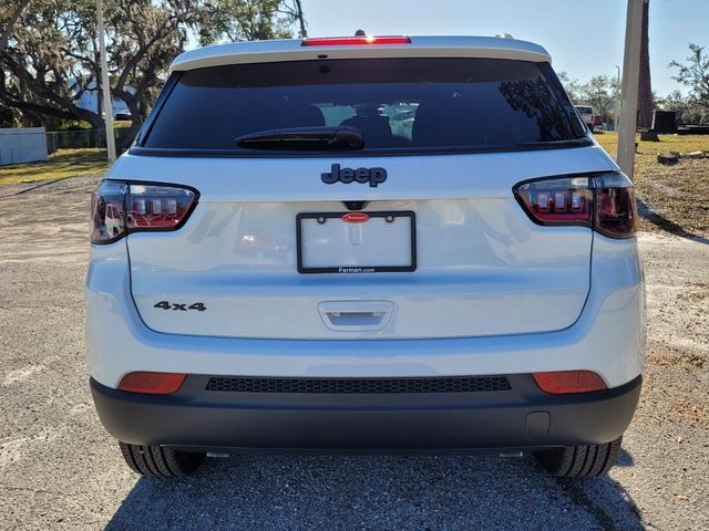 Used 2026 Jeep Compass Latitude AWD/4WD image 6