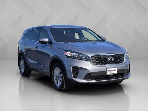 Used 2020 Kia Sorento L image 3