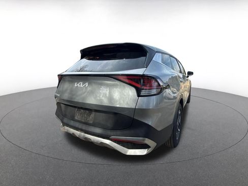 Used 2025 Kia Sportage LX image 17