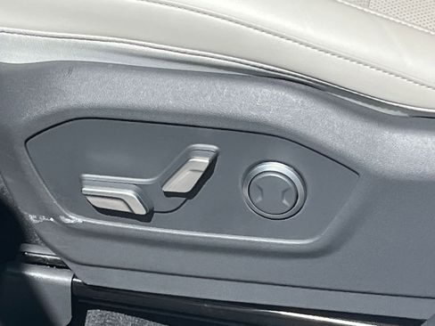 Used 2025 Hyundai Santa Fe SEL image 22