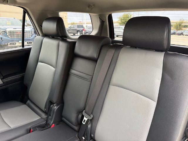 Used 2017 Toyota 4Runner SR5 Premium RWD image 28
