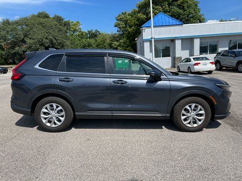 Used 2025 Honda CR-V LX image 4