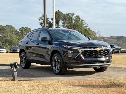 Used 2025 Chevrolet Trax LT