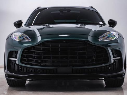 Used 2025 Aston Martin DBX 707 image 5