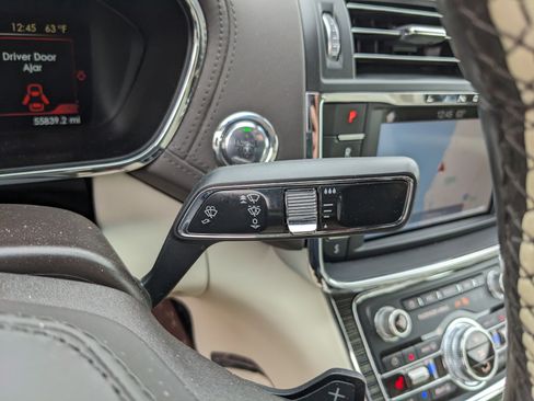 Used 2017 Lincoln Continental Black Label w/ Rear-seat Package image 31