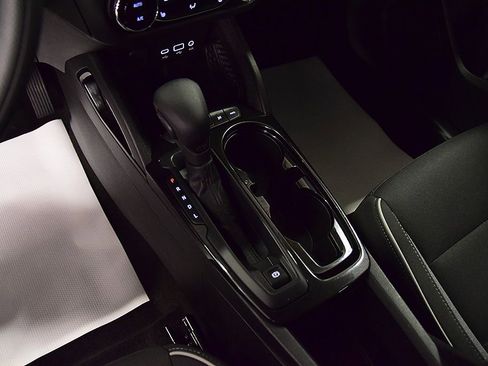 Used 2022 Chevrolet TrailBlazer LT w/ Convenience Package image 21