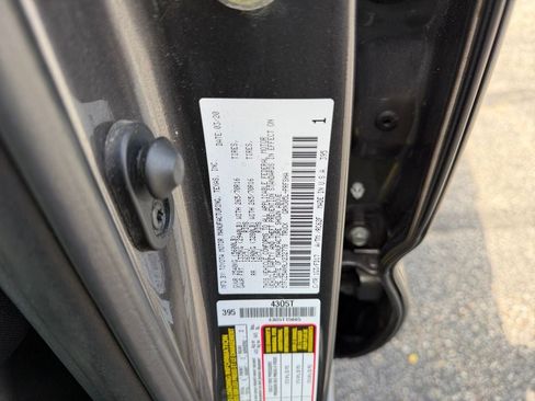 Certified 2020 Toyota Tacoma TRD Off-Road AWD/4WD image 29