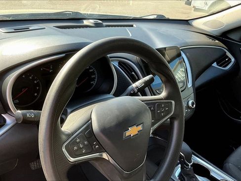 Used 2023 Chevrolet Malibu LT FWD image 10