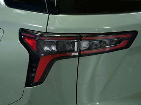 Used 2025 Chevrolet Equinox ACTIV w/ Safety and Technology Package image 16