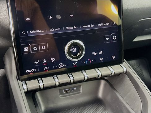 New 2025 GMC Terrain Elevation image 17