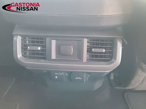 Used 2023 Ford F150 Lariat image 30