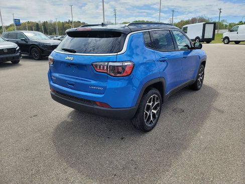 Used 2025 Jeep Compass Limited AWD/4WD image 7