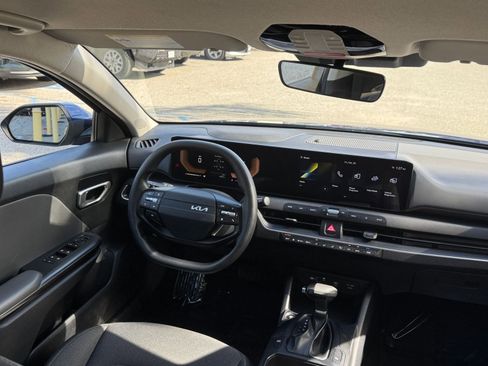 Used 2025 Kia K4 LXS image 34