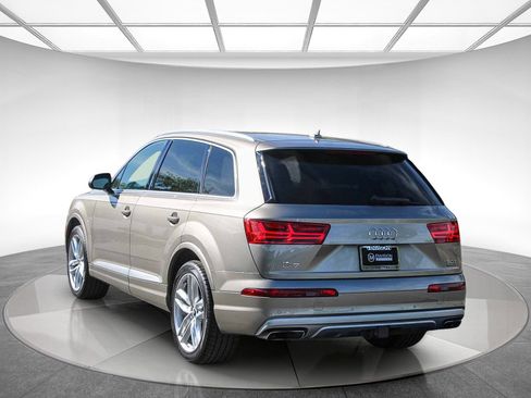 Used 2017 Audi Q7 3.0T Prestige w/ Prestige Package AWD/4WD image 2