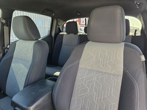 Used 2021 Toyota Tacoma TRD Sport w/ Technology Package image 21