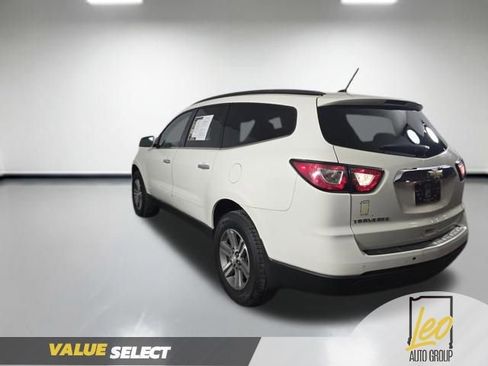 Used 2015 Chevrolet Traverse LT image 8