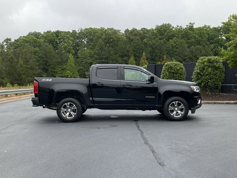 Used 2019 Chevrolet Colorado Z71 AWD/4WD image 5