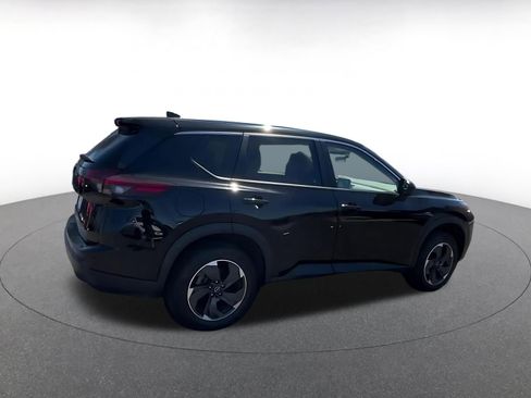 Used 2025 Nissan Rogue SV FWD image 15