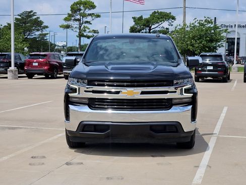 Used 2022 Chevrolet Silverado 1500 LT RWD image 2